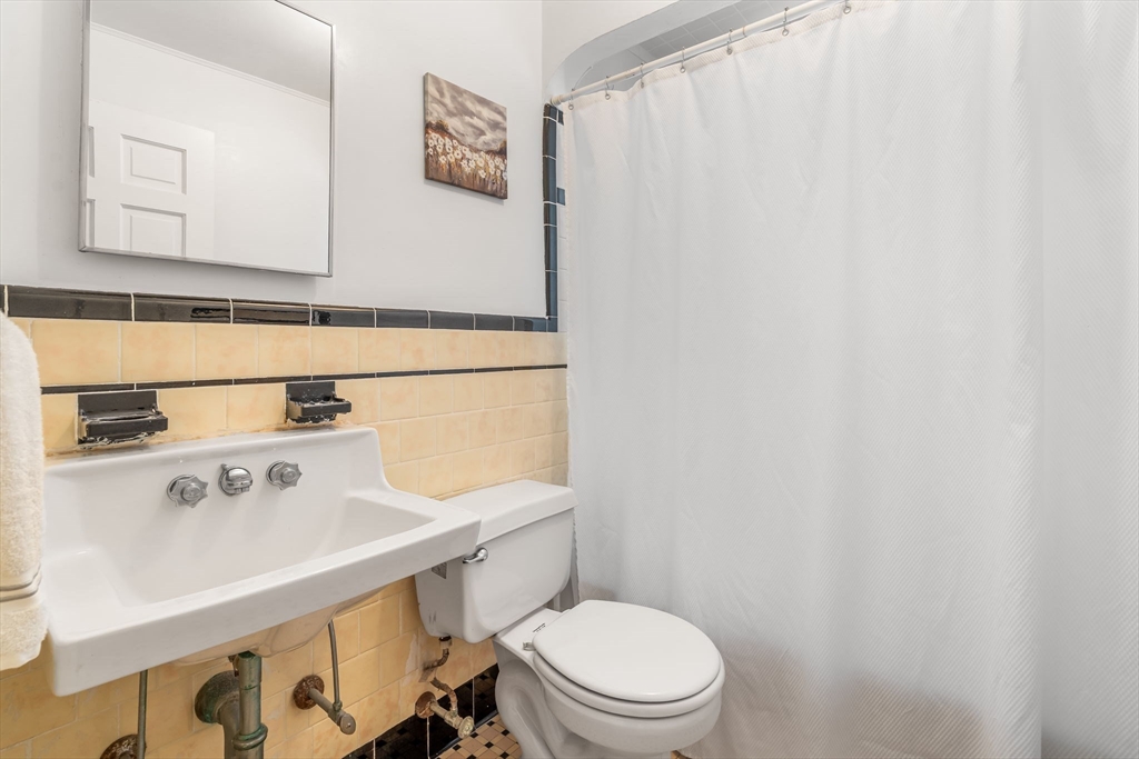 33 Harvard Street Arlington, MA 02476 - Photo 36 of 42