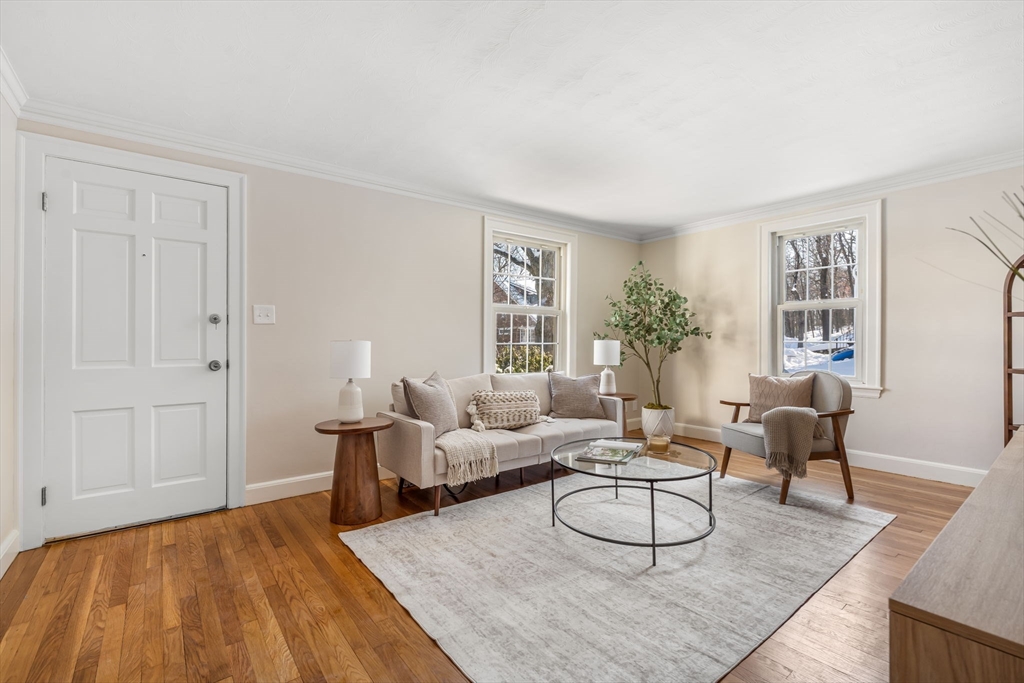 33 Harvard Street Arlington, MA 02476 - Photo 4 of 42