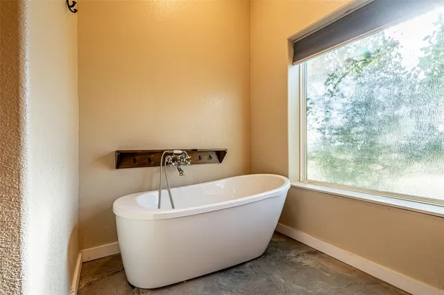 $392,500 | 9110 Asbury Road, Tolar, TX 76476