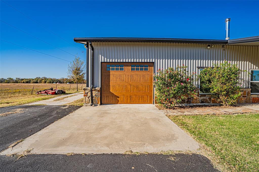 9110 Asbury Road Tolar, TX 76476 - Photo 6 of 40