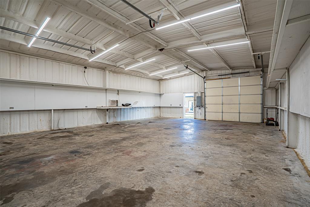 9110 Asbury Road Tolar, TX 76476 - Photo 8 of 40 30 x 40 insulated double door shop