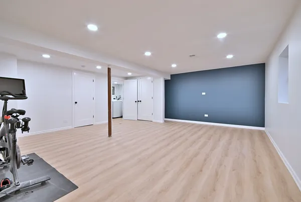 $2,900 | 7324 North Bell Avenue, Unit 3F, Chicago, IL 60645