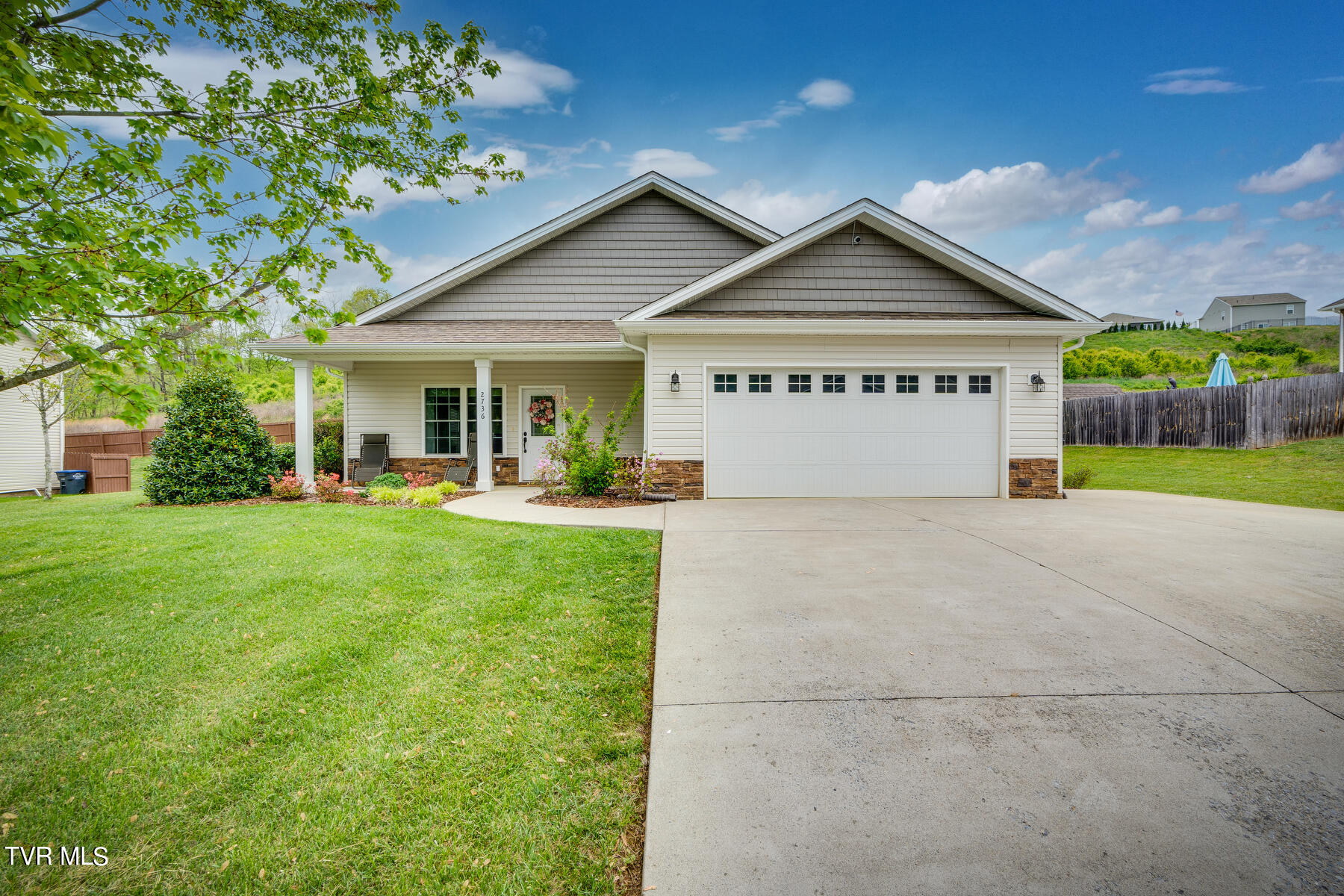 2736 Rock Springs Road Kingsport, TN 37664 - Photo 1 of 39 001