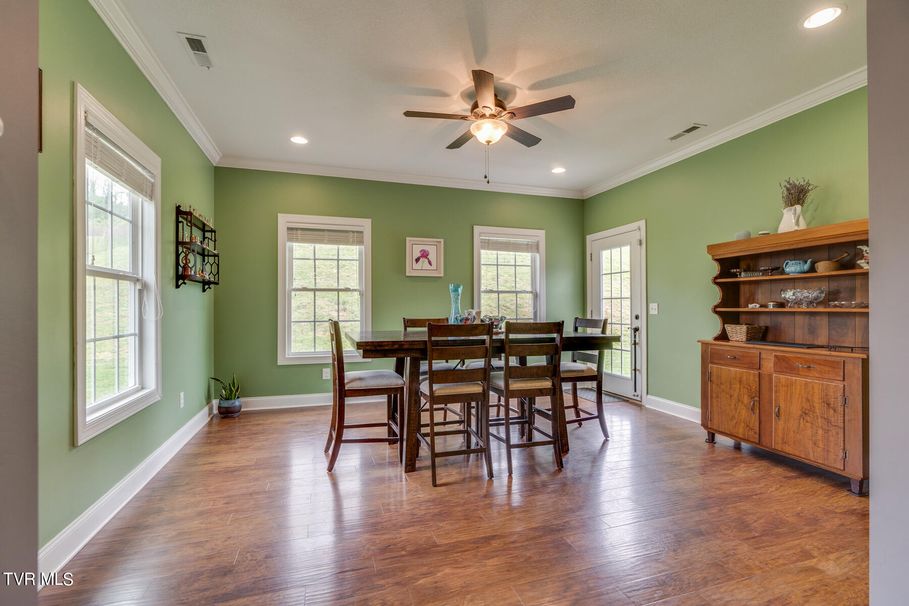 2736 Rock Springs Road Kingsport, TN 37664 - Photo 12 of 39 012