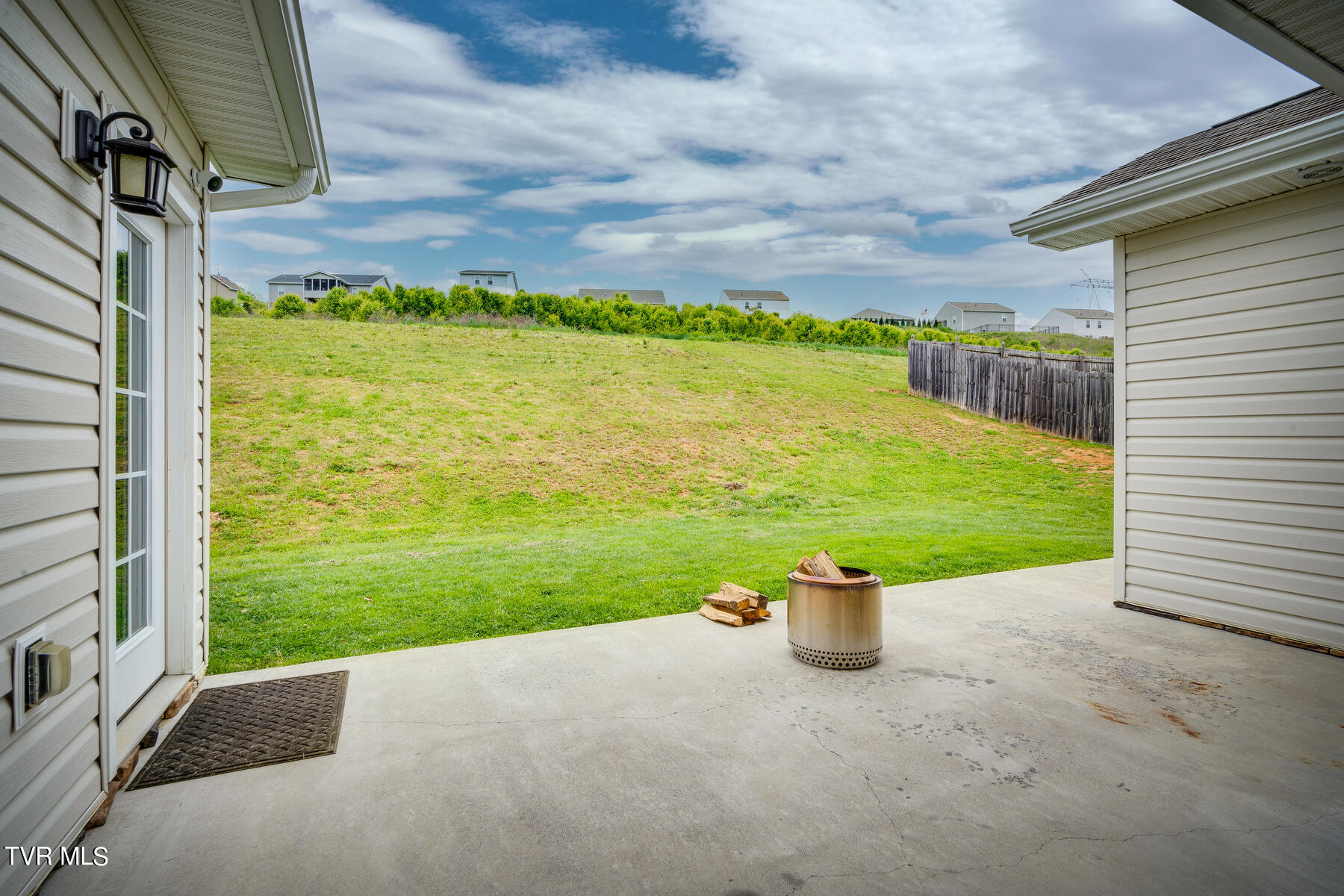 2736 Rock Springs Road Kingsport, TN 37664 - Photo 34 of 39 034
