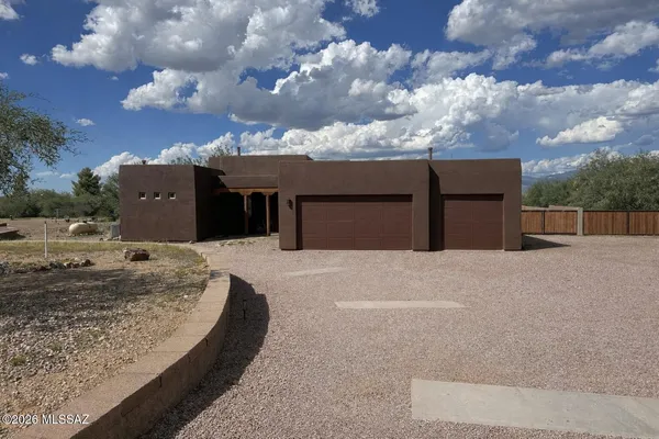 $587,000 | 2921 East Edward Lane, Vail, AZ 85641