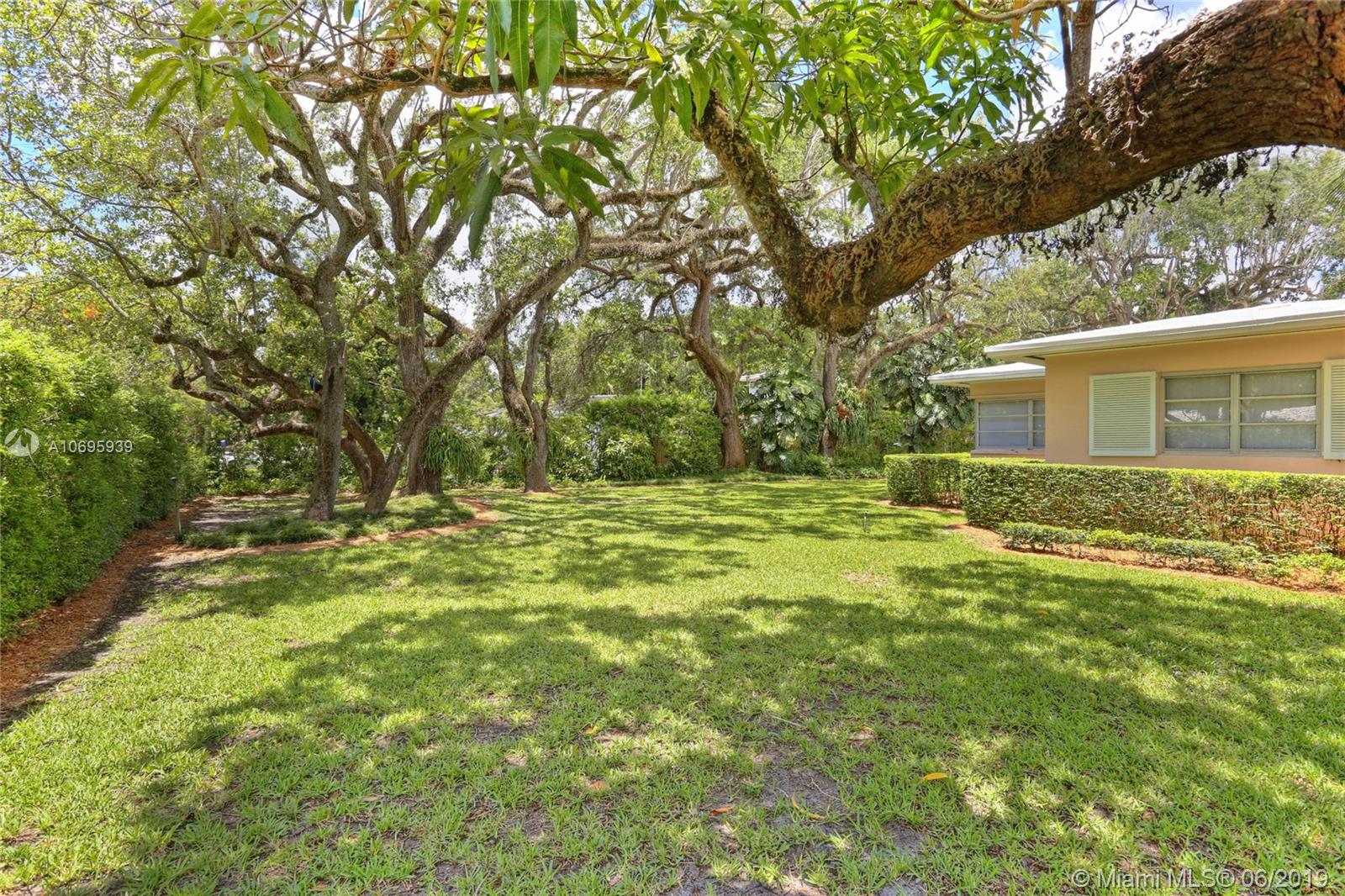 1900 Secoffee Street Miami, FL 33133 - Photo 28 of 32