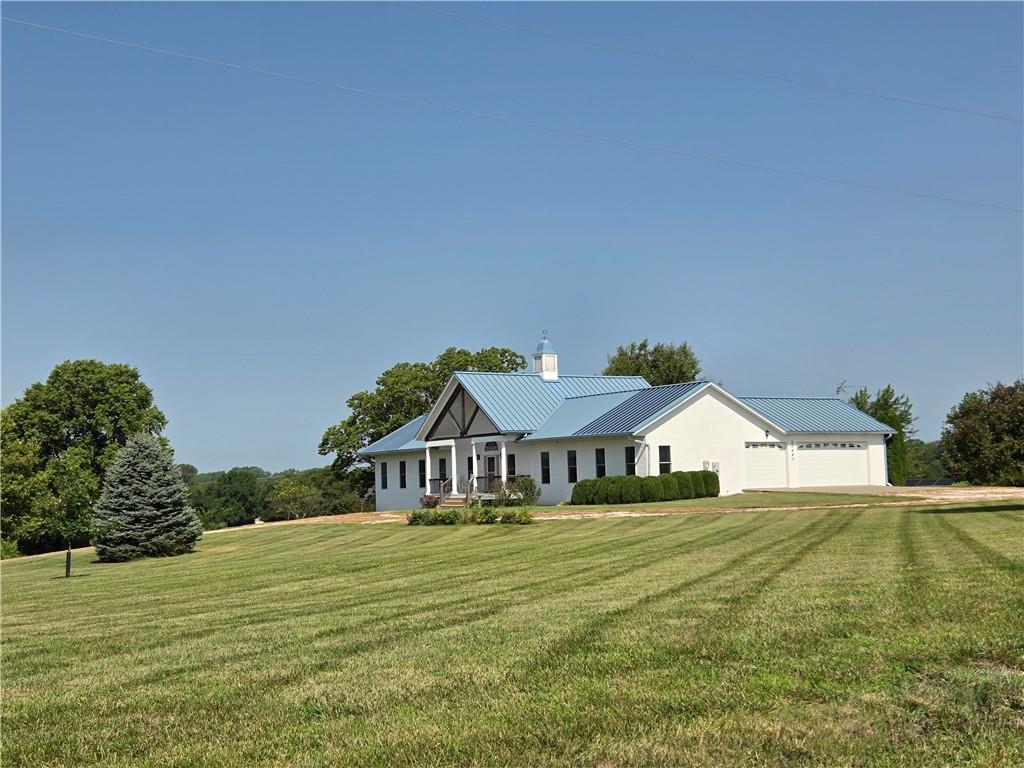 20660 Mission Road Stilwell, KS 66085 - Photo 9 of 12 Gallery Image 9