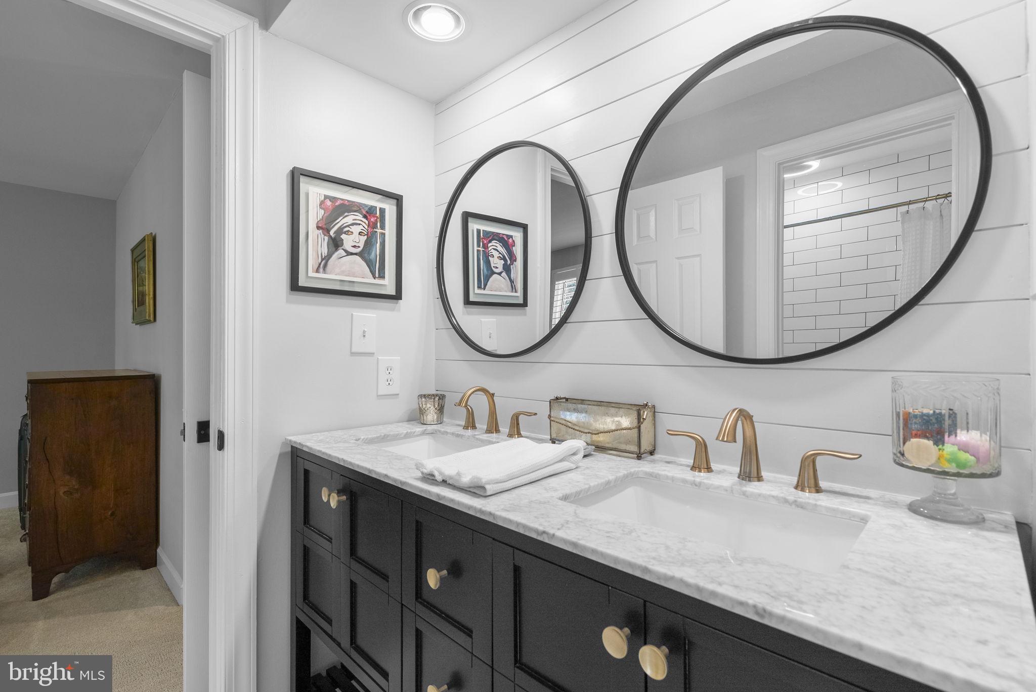4620 Brightwood Road Olney, MD 20832 - Photo 39 of 63 Jack and Jill Bathroom