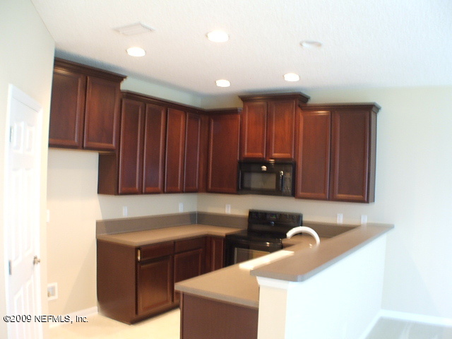 3248 Chestnut Ridge Way Orange Park, FL 32065 - Photo 4 of 9 Kitchen Pic 1