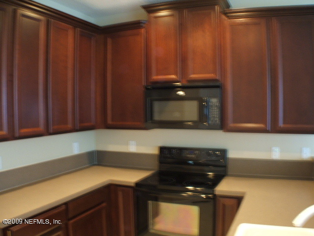 3248 Chestnut Ridge Way Orange Park, FL 32065 - Photo 5 of 9 Kitchen Pic 2