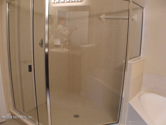 3248 Chestnut Ridge Way Orange Park, FL 32065 - Photo 9 of 9 Master Bath Pic 3