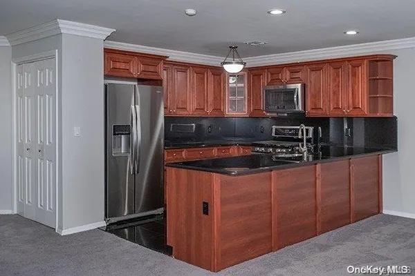 $3,445 | 185 Overlook Drive, Unit 185, Farmingville, NY 11738