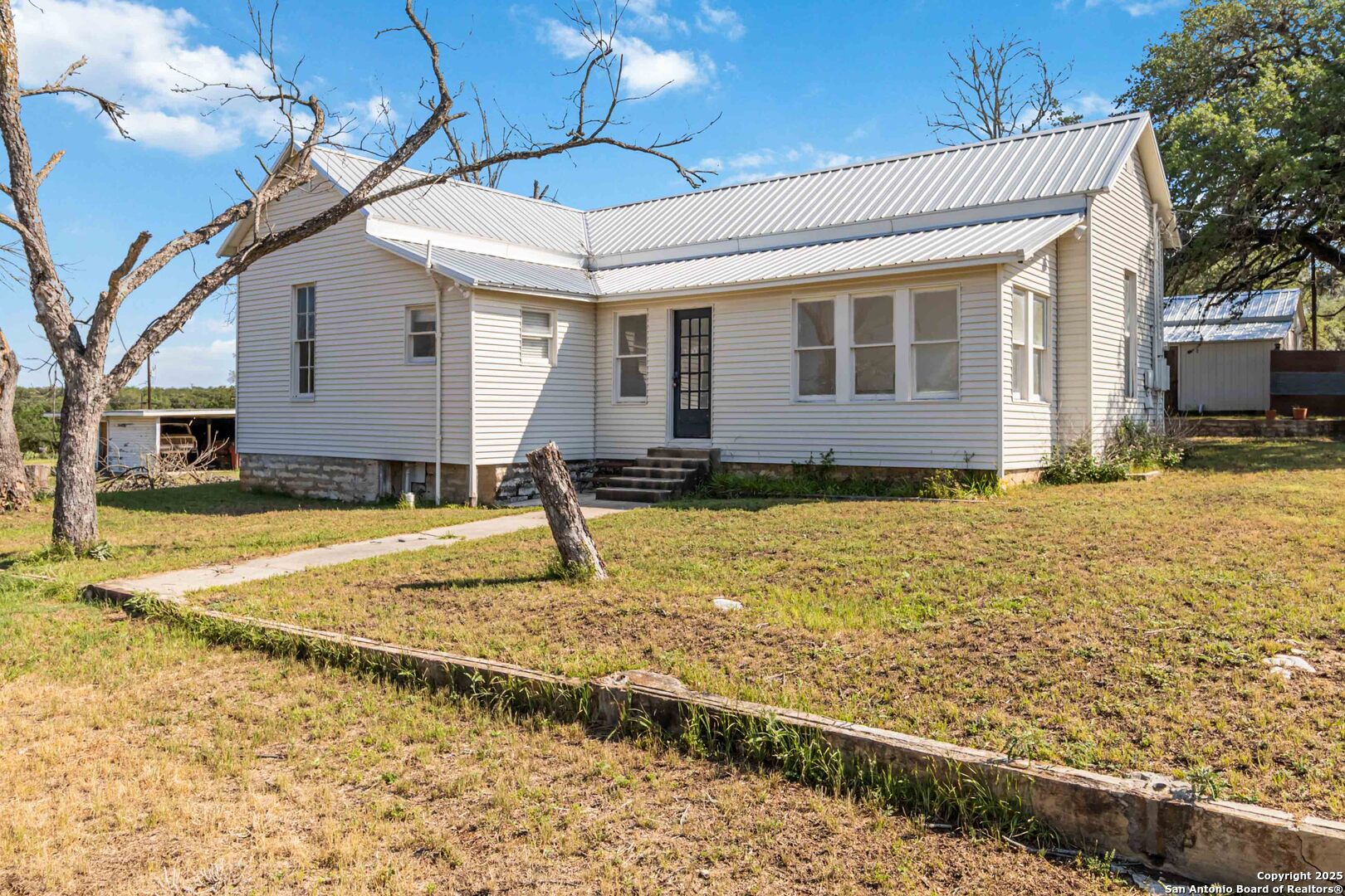 30951 Blanco Road Bulverde, TX 78163 - Photo 5 of 50
