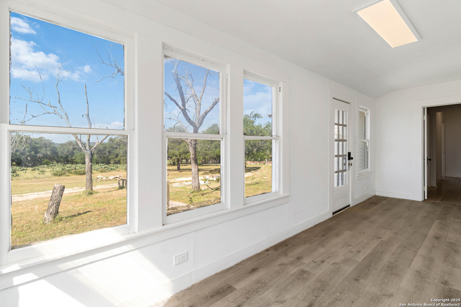 30951 Blanco Road Bulverde, TX 78163 - Photo 7 of 50