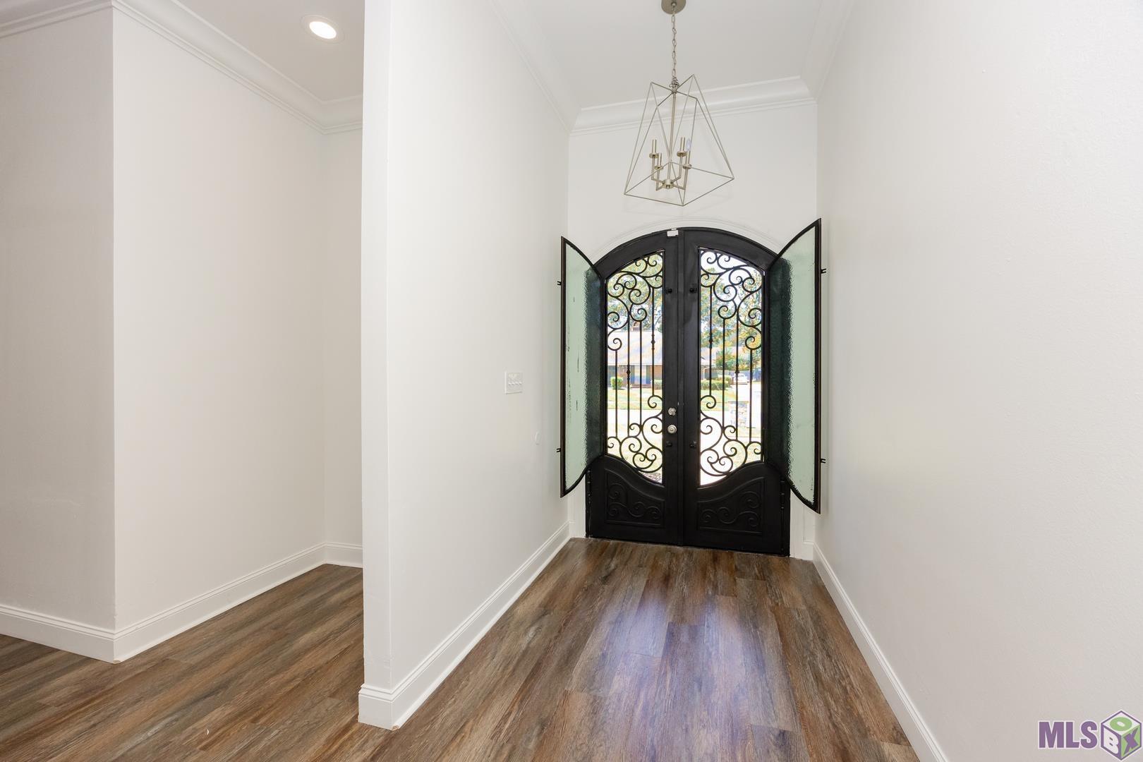 1545 Montgomery Drive Baton Rouge, LA 70815 - Photo 3 of 40