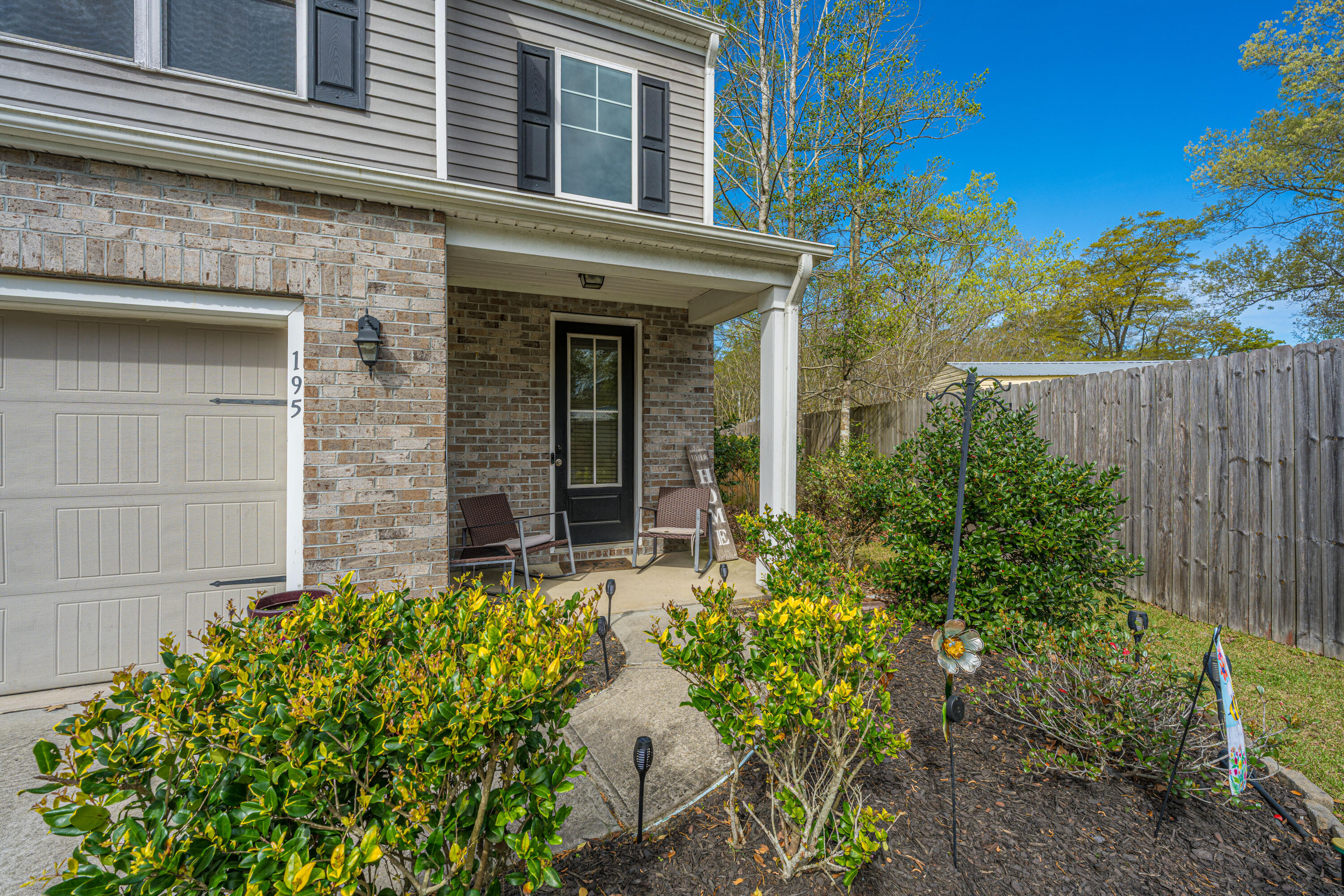 195 Hickory Ridge Way Summerville, SC 29483 - Photo 3 of 40 195HickoryRidgeWay007