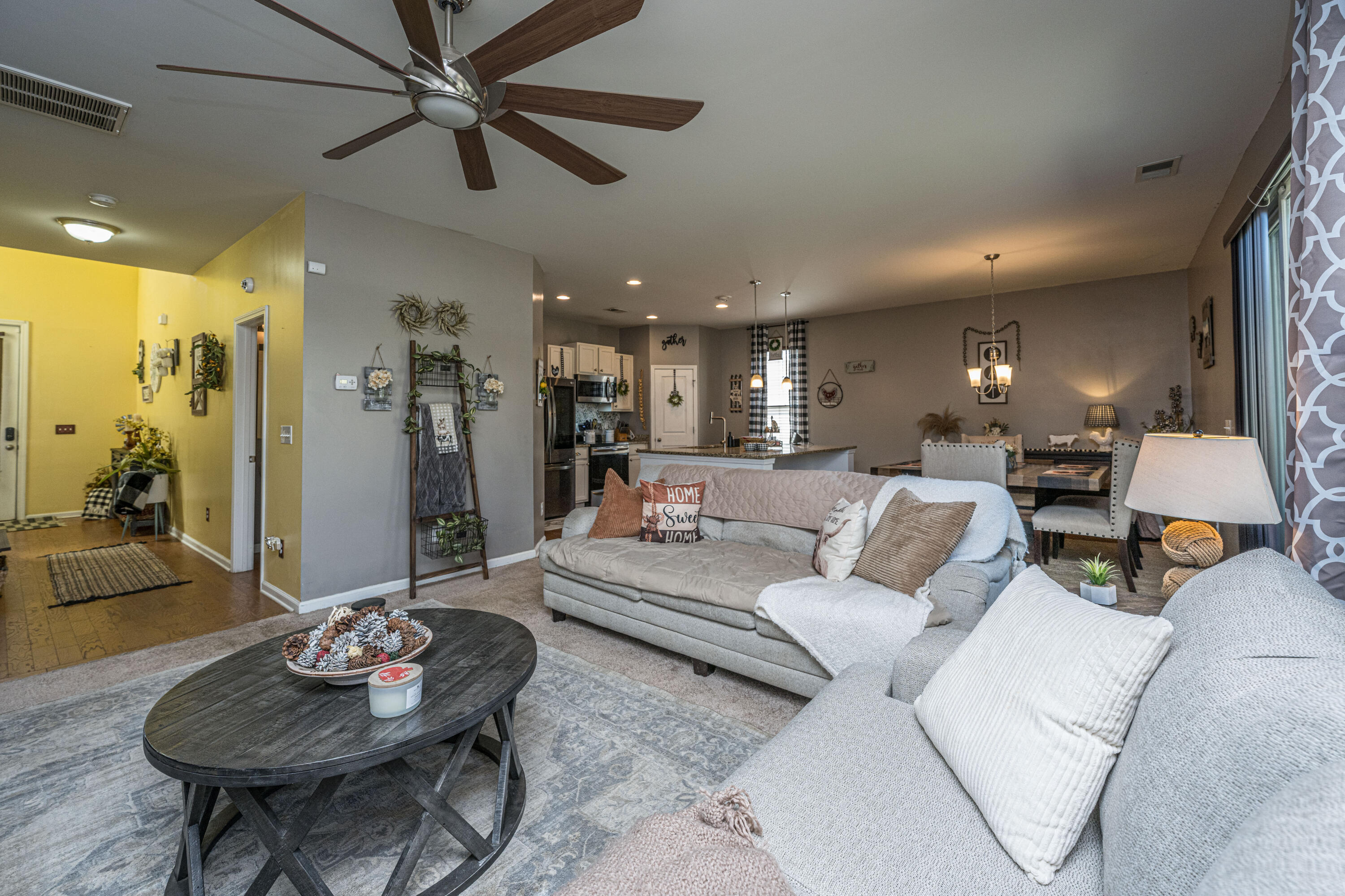 195 Hickory Ridge Way Summerville, SC 29483 - Photo 10 of 40 195HickoryRidgeWay014