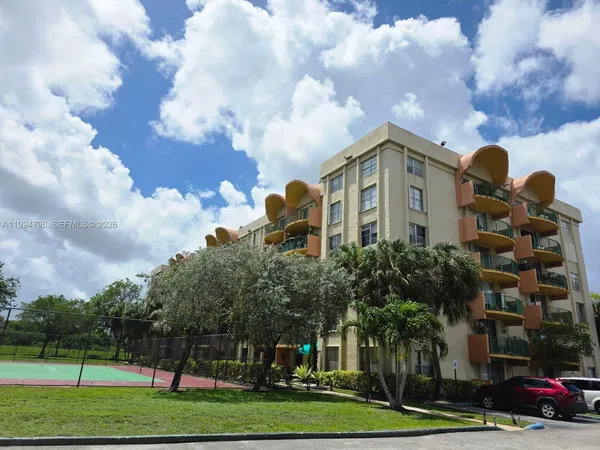 $249,000 | 9360 Fontainebleau Boulevard, Unit 503, Miami, FL 33172