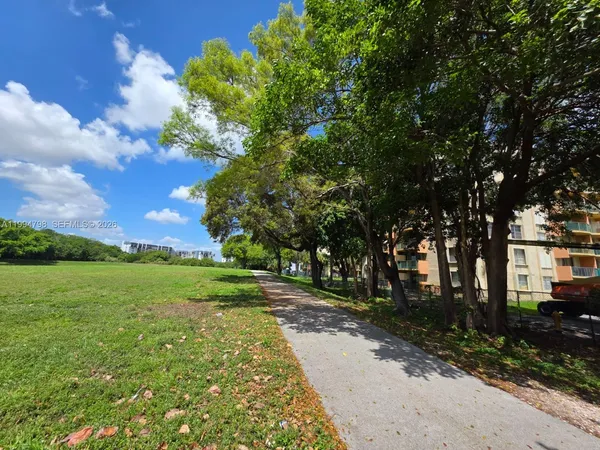 $249,000 | 9360 Fontainebleau Boulevard, Unit 503, Miami, FL 33172