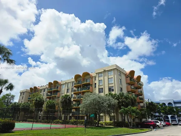 $249,000 | 9360 Fontainebleau Boulevard, Unit 503, Miami, FL 33172