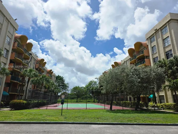 $249,000 | 9360 Fontainebleau Boulevard, Unit 503, Miami, FL 33172