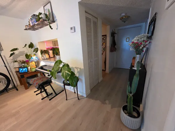 $249,000 | 9360 Fontainebleau Boulevard, Unit 503, Miami, FL 33172