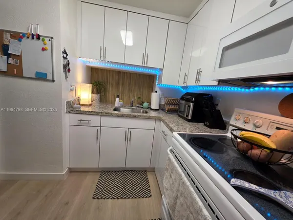 $249,000 | 9360 Fontainebleau Boulevard, Unit 503, Miami, FL 33172