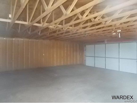 5778 Hoover Road Golden Valley, AZ 86413 - Photo 24 of 36 garage interior