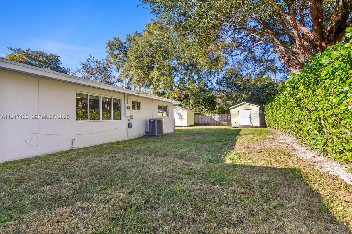 8365 Southwest 131st Street Pinecrest, FL 33156 - Photo 15 of 16