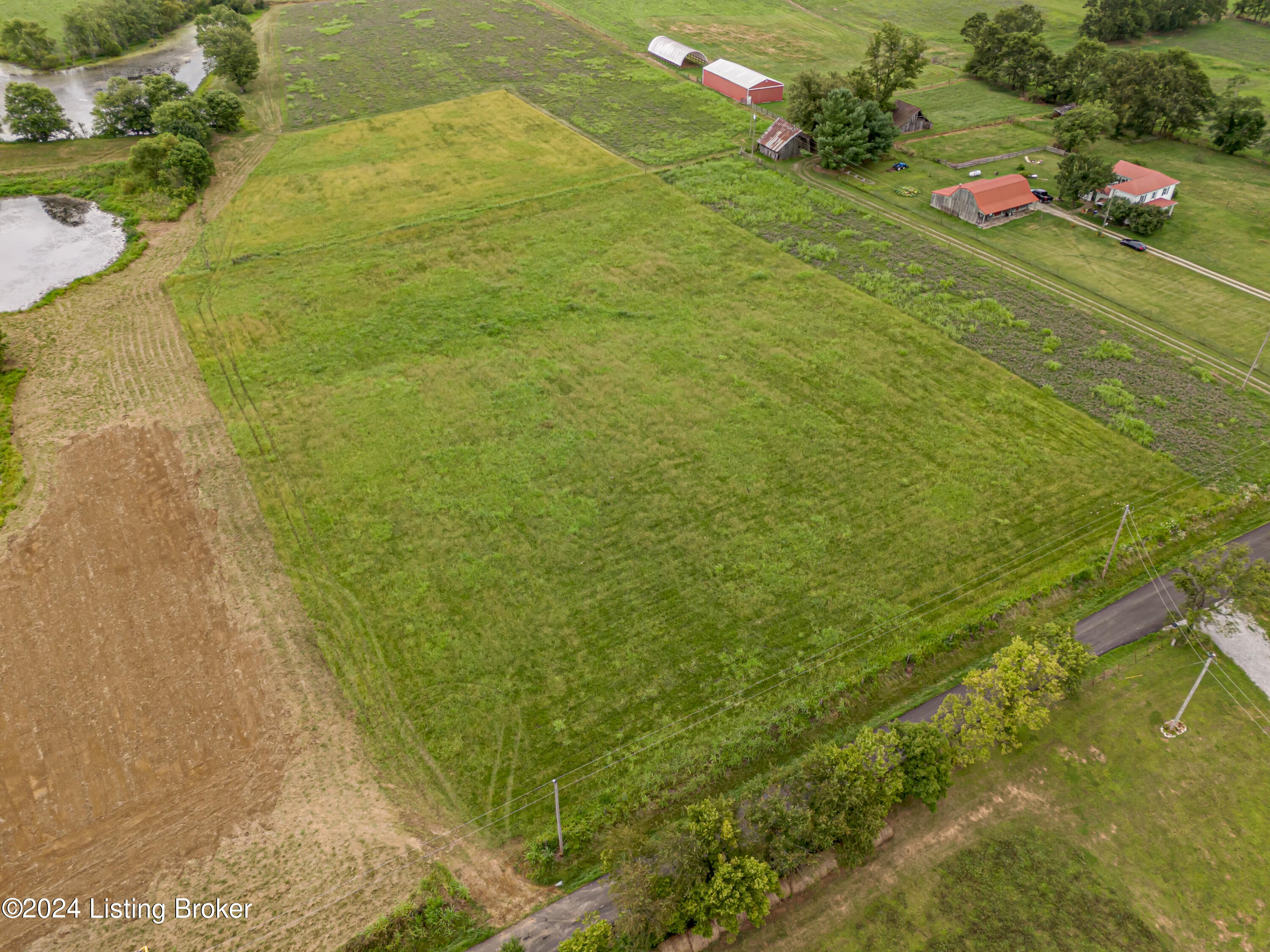 2 Flood Road Shelbyville, KY 40065 - Photo 9 of 12 DJI_20240729114919_0552_D