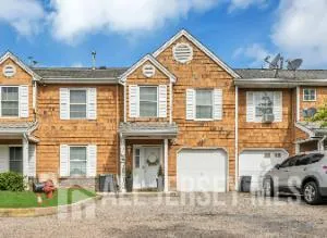 $3,100 | 19 Delavan Court, New Brunswick, NJ 08901