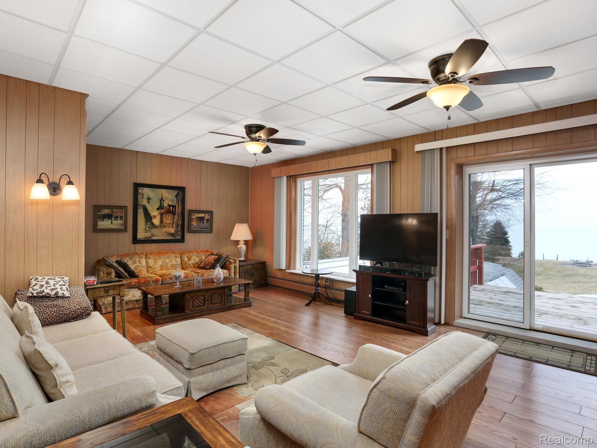 3003 Lakeshore Road Lexington, MI 48450 - Photo 16 of 51 3003 Lakeshore Rd Lexington MI-019-033-3003 Lakeshore Dr-MLS_Size.jpg
