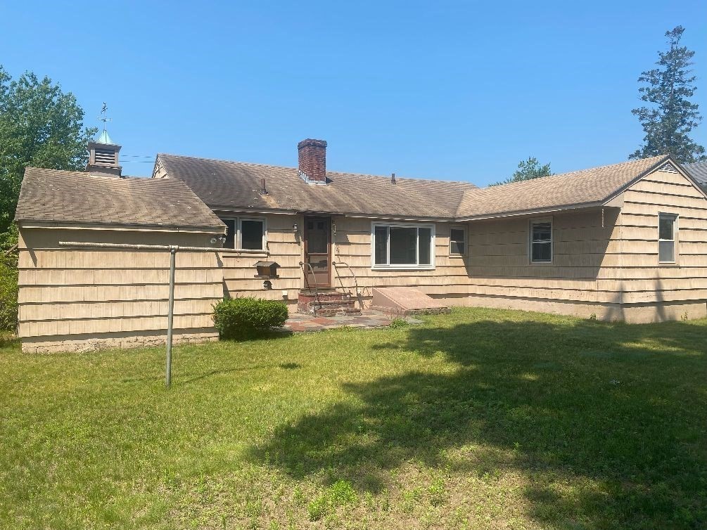 227 Greeley Street Clinton, MA 01510 - Photo 2 of 26