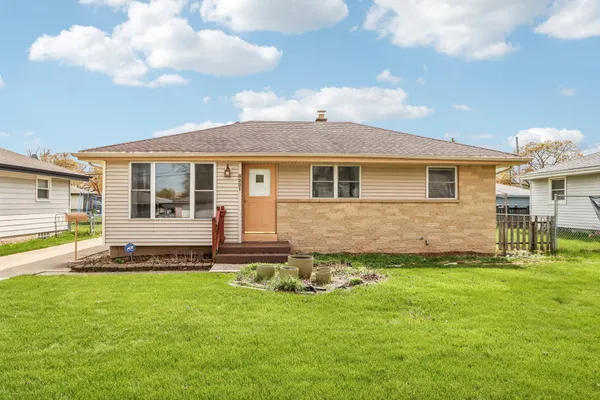 $189,000 | 8221 West Carmen Avenue, Milwaukee, WI 53218