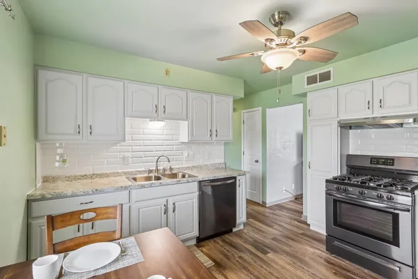 $189,000 | 8221 West Carmen Avenue, Milwaukee, WI 53218