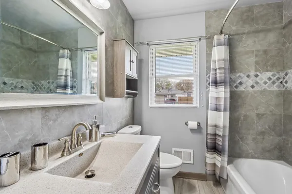 $189,000 | 8221 West Carmen Avenue, Milwaukee, WI 53218