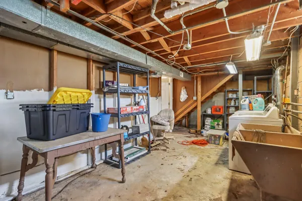 $189,000 | 8221 West Carmen Avenue, Milwaukee, WI 53218