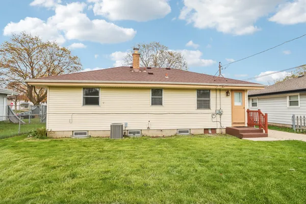 $189,000 | 8221 West Carmen Avenue, Milwaukee, WI 53218