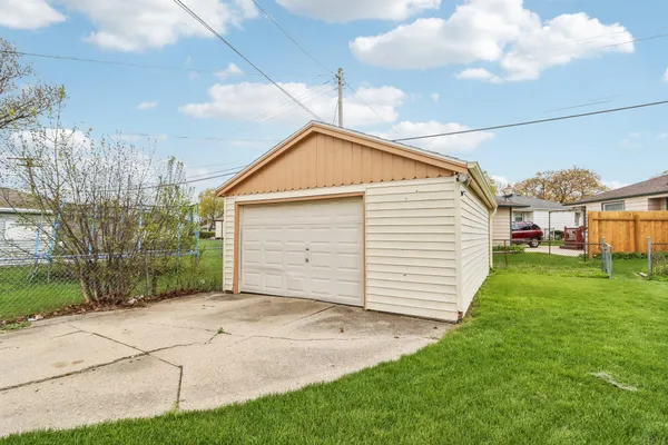 $189,000 | 8221 West Carmen Avenue, Milwaukee, WI 53218