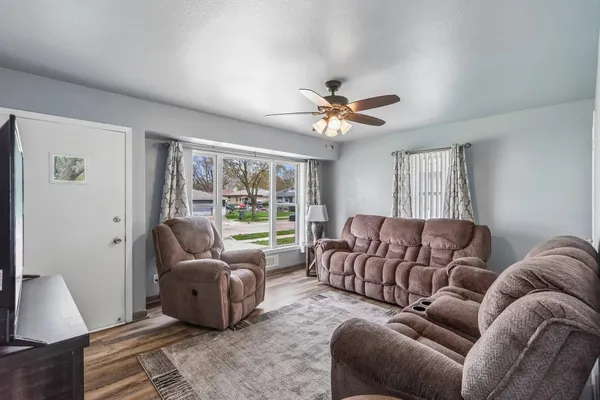 $189,000 | 8221 West Carmen Avenue, Milwaukee, WI 53218
