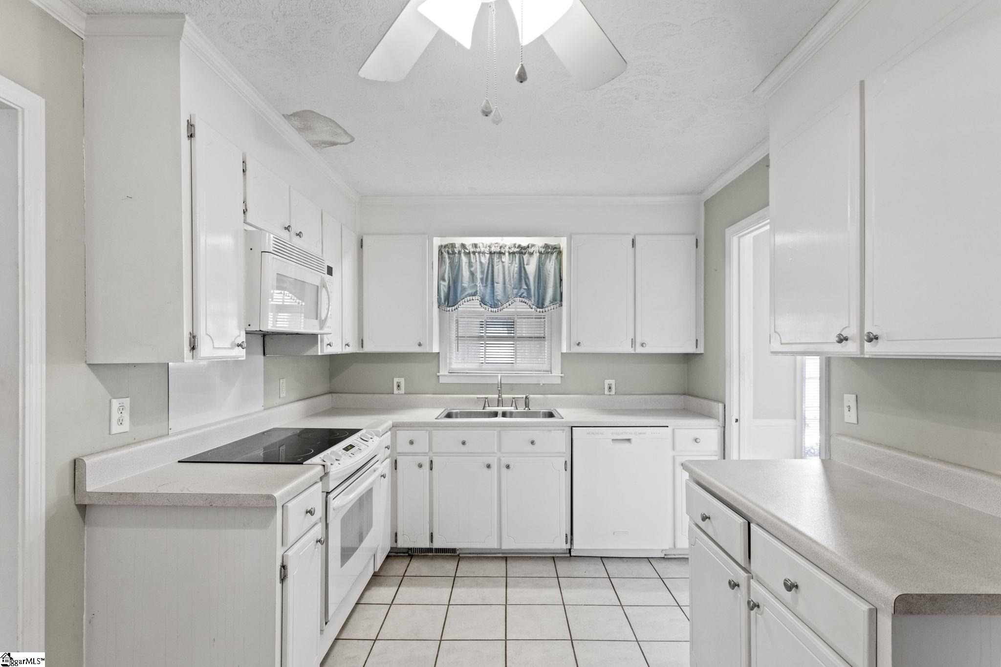 127 Brookbend Road Mauldin, SC 29662 - Photo 14 of 32 Gallery Image 14