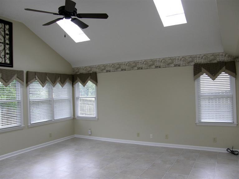 1216 Rockbridge Road Lexington, KY 40515 - Photo 13 of 32 SUNROOM