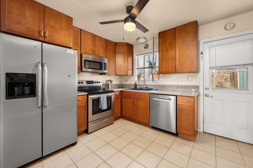 495-22 22 1/4 Road, Unit A Grand Junction, CO 81507 - Photo 7 of 26