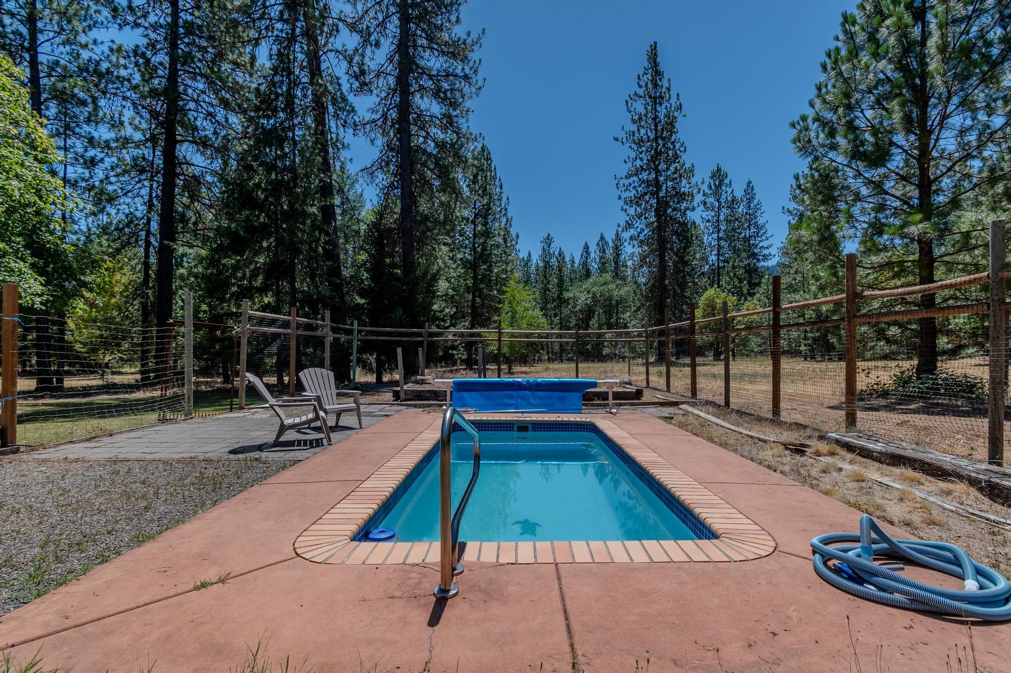 7888 Redthorne Road Rogue River, OR 97537 - Photo 46 of 48 Pool