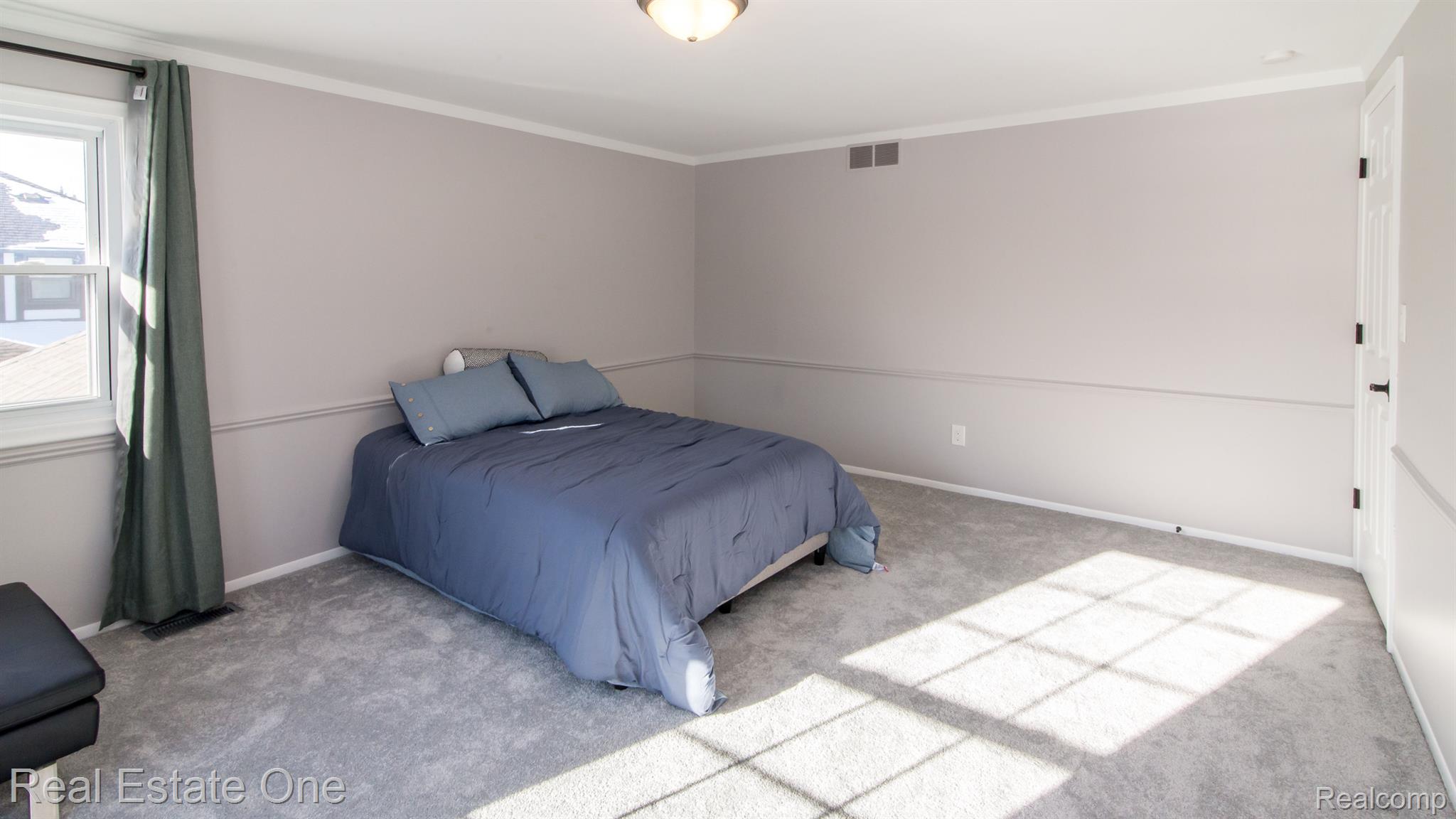 35280 Spring Hill Road Farmington, MI 48331 - Photo 39 of 62 Gallery Image 39