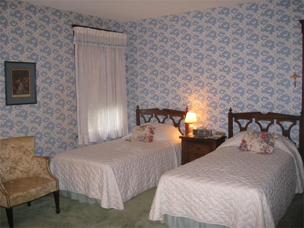 753 Riverside Drive Lawrence, MA 01841 - Photo 14 of 18 Gallery Image 14