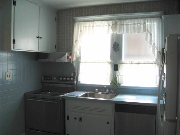 753 Riverside Drive Lawrence, MA 01841 - Photo 4 of 18 Gallery Image 4