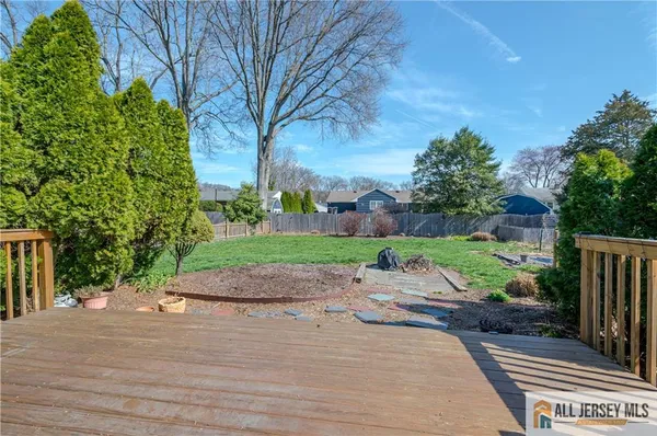 $499,900 | 214 Vesper Avenue, Middlesex, NJ 08846