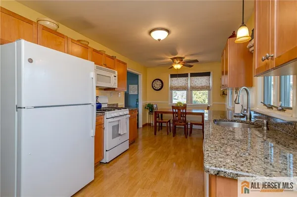 $499,900 | 214 Vesper Avenue, Middlesex, NJ 08846